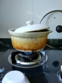 美味的红枣银耳羹做法图解7)