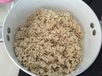 美味的海鲜炒面做法图解2)