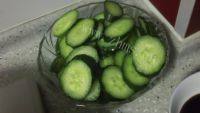 家常菜紫苏煎黄瓜做法图解1)