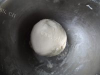 秘制蛋黄肉松酥做法图解3)