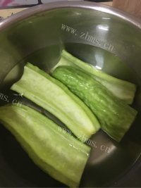家常菜苦瓜肉片做法图解1)