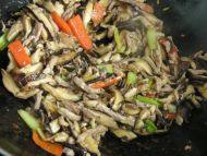 家常菜香菇炒肉丝