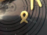 喷香的柏林花环饼干做法图解10)