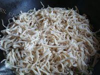 美味的土豆豆角焖面做法图解10)