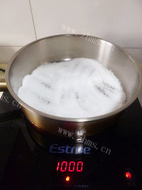 下酒菜香酥花生米做法图解2)