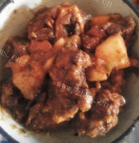 土豆炖排骨做法图解10)