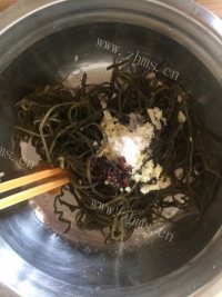 凉拌海带丝做法图解3)