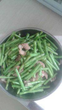 家常菜豆角炒肉