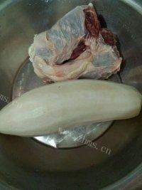 美味的砂锅牛肉做法图解1)