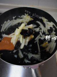 营养黑木耳炒大白菜梗