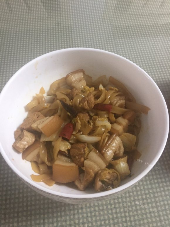 可口的白菜猪肉炖粉条