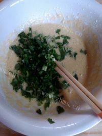 青菜鸡蛋饼自制做法图解4)