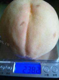 美味的冰冻水蜜桃做法图解2)