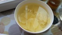 家常菜辣椒炒土豆片做法图解3)