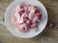 诱人的干煸五花肉杏鲍菇做法图解3)