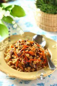 美味的羊肉手抓饭做法图解7)