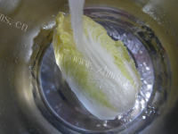 娃娃菜排骨汤做法图解2)