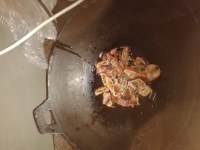 好吃的鱿鱼瘦肉煮米粉汤的做法图解二