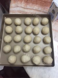 香喷喷的椰蓉开口酥做法图解26)