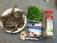 好吃的椒盐蒜蓉基围虾做法图解1)