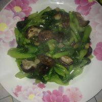 诱人的香菇油菜