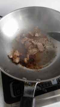 香脆的豇豆炒肉做法图解2)