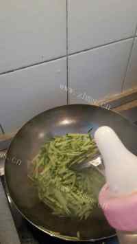 家常菜辣炒萝卜丝做法图解7)