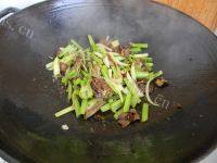 肉片芹菜做法图解14)