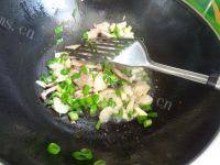 家常菜肉片炒青椒做法图解4)