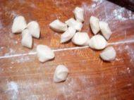 美味的羊肉水饺做法图解13)