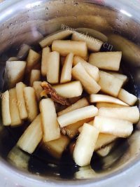 香气浓郁的酸甜脆萝卜做法图解3)