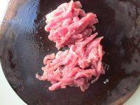 家常菜肉丝蒜黄做法图解2)