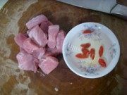 美味的菌菇瘦肉汤做法图解1)