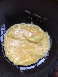 自制芝麻鸡蛋饼做法图解3)