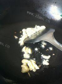 酥嫩蒜香丝瓜做法图解4)