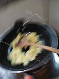 家常菜青椒炒鸡蛋做法图解6)