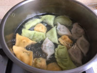 蔬菜味速冻彩色花样饺子做法图解19)