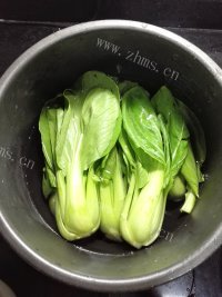 清爽白蘑菇扒油菜做法图解3)