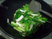 家常蒜苗炒牛肉做法图解5)