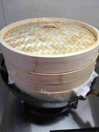 可口的肉馅儿包做法图解7)