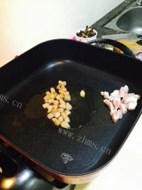 满口清香的炸酱面做法图解6)