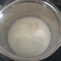喷香的黑森林蛋糕做法图解15)