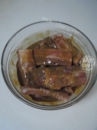 好吃的腐乳排骨做法图解3)