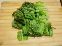 色香味俱全的凉拌莴笋叶做法图解2)