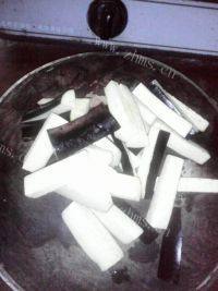 十分诱人的肉末蒸茄子做法图解2)