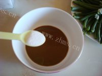 色香味俱全的麻酱拌豇豆做法图解5)