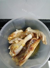 好吃的冬菇焖鸡做法图解1)