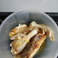 好吃的冬菇焖鸡的做法图解一