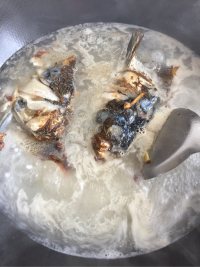 回味无穷的鱼头汤做法图解2)