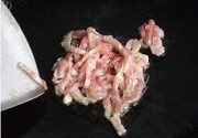 炒凉粉做法图解1)